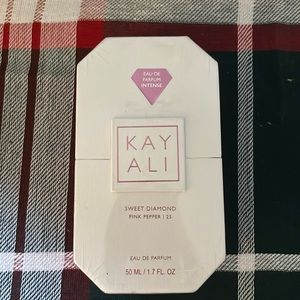 Kay Ali Huda Beauty sweet diamond